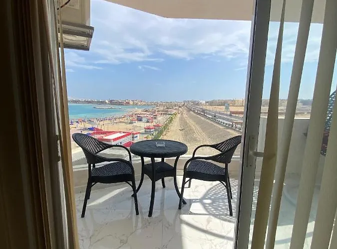 Blue Whale Hurghada Beach Front Apartments City Centre