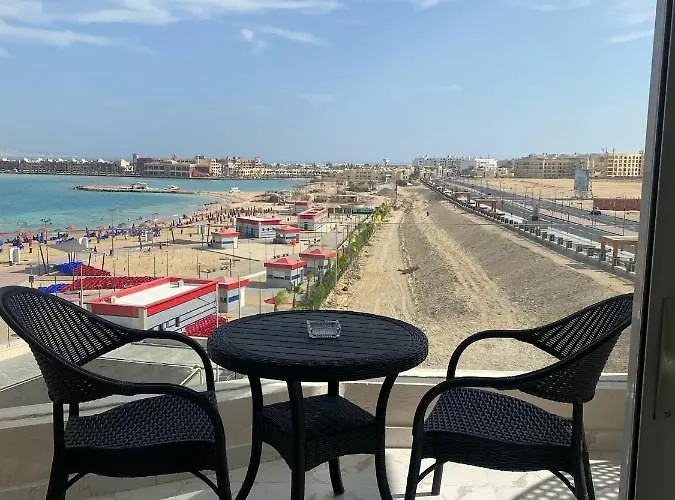 Blue Whale Hurghada Beach Front Apartments City Centre